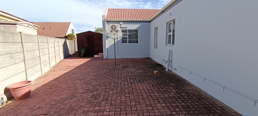 3 Bedroom Property for Sale in Port Owen Western Cape